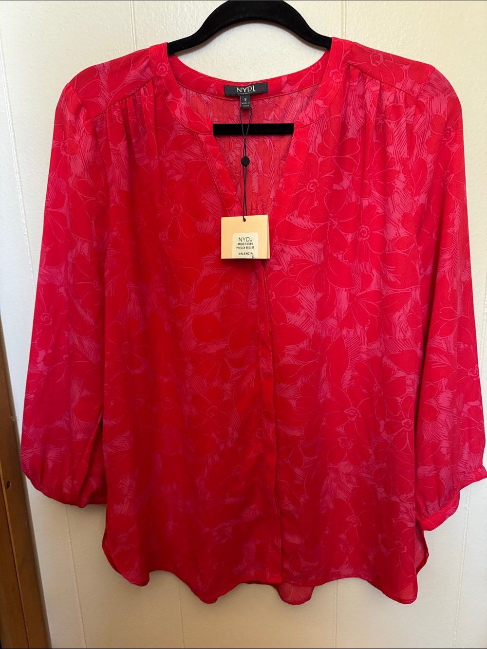 NWT NYDJ Valencia Red Orange Floral Pintuck Blouse Size S MSRP $89